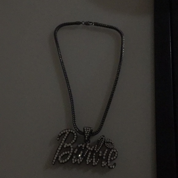 A Barbie necklace - Picture 1 of 1